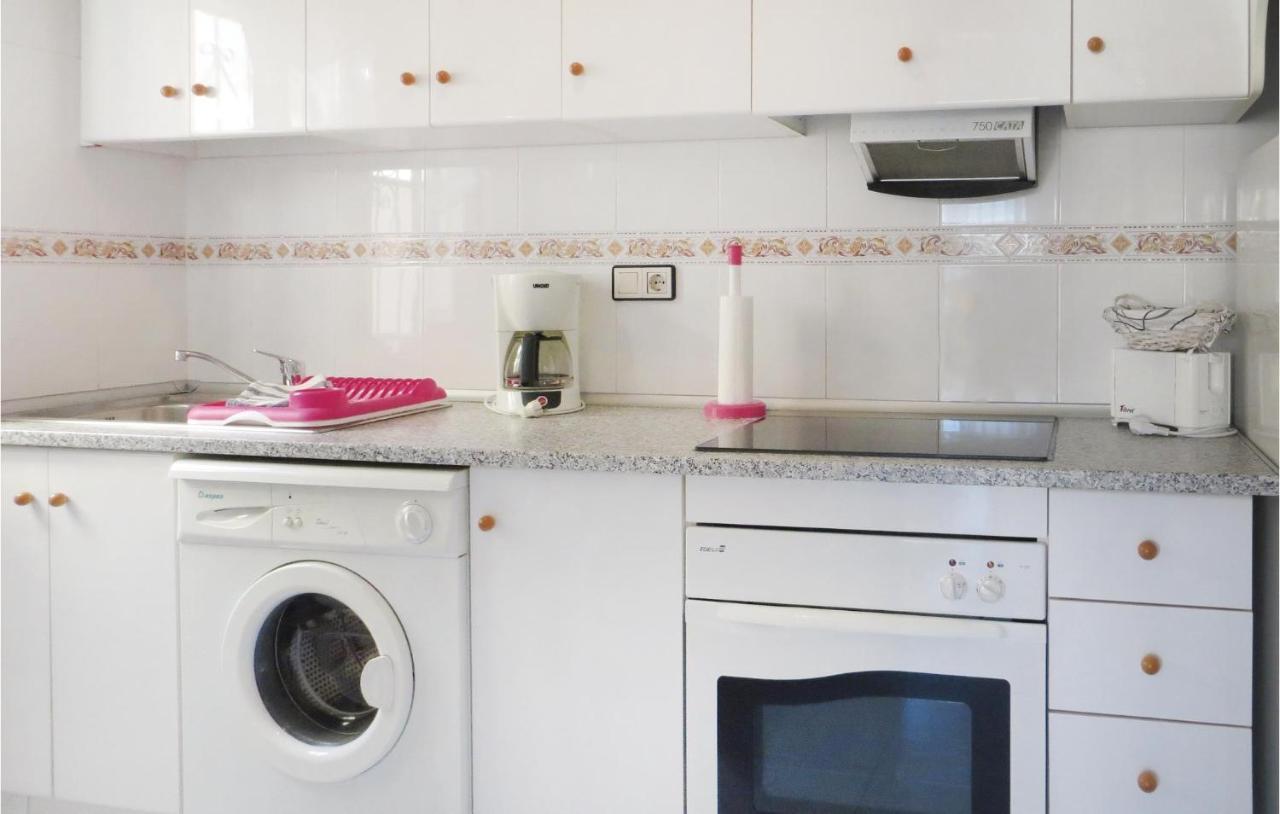 Amazing Apartment In Torrevieja With Kitchen Exterior foto