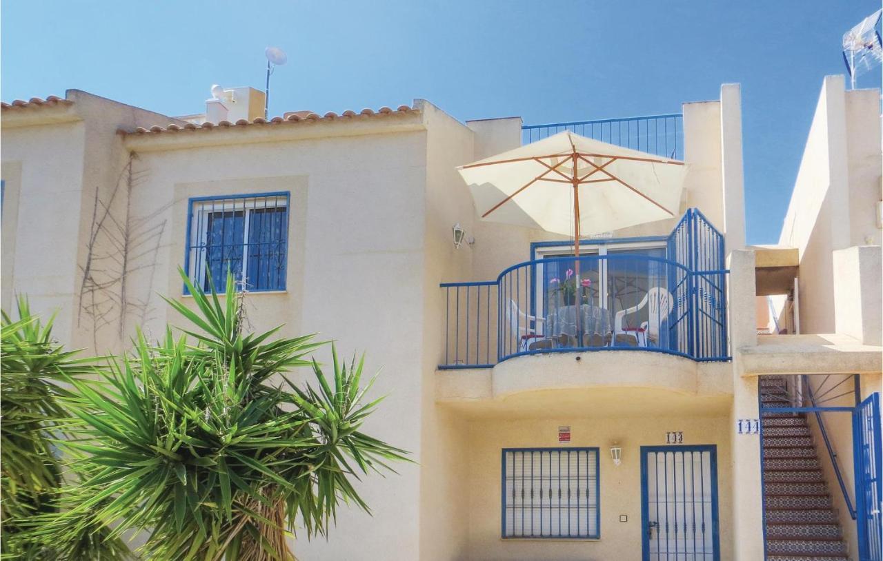 Amazing Apartment In Torrevieja With Kitchen Exterior foto